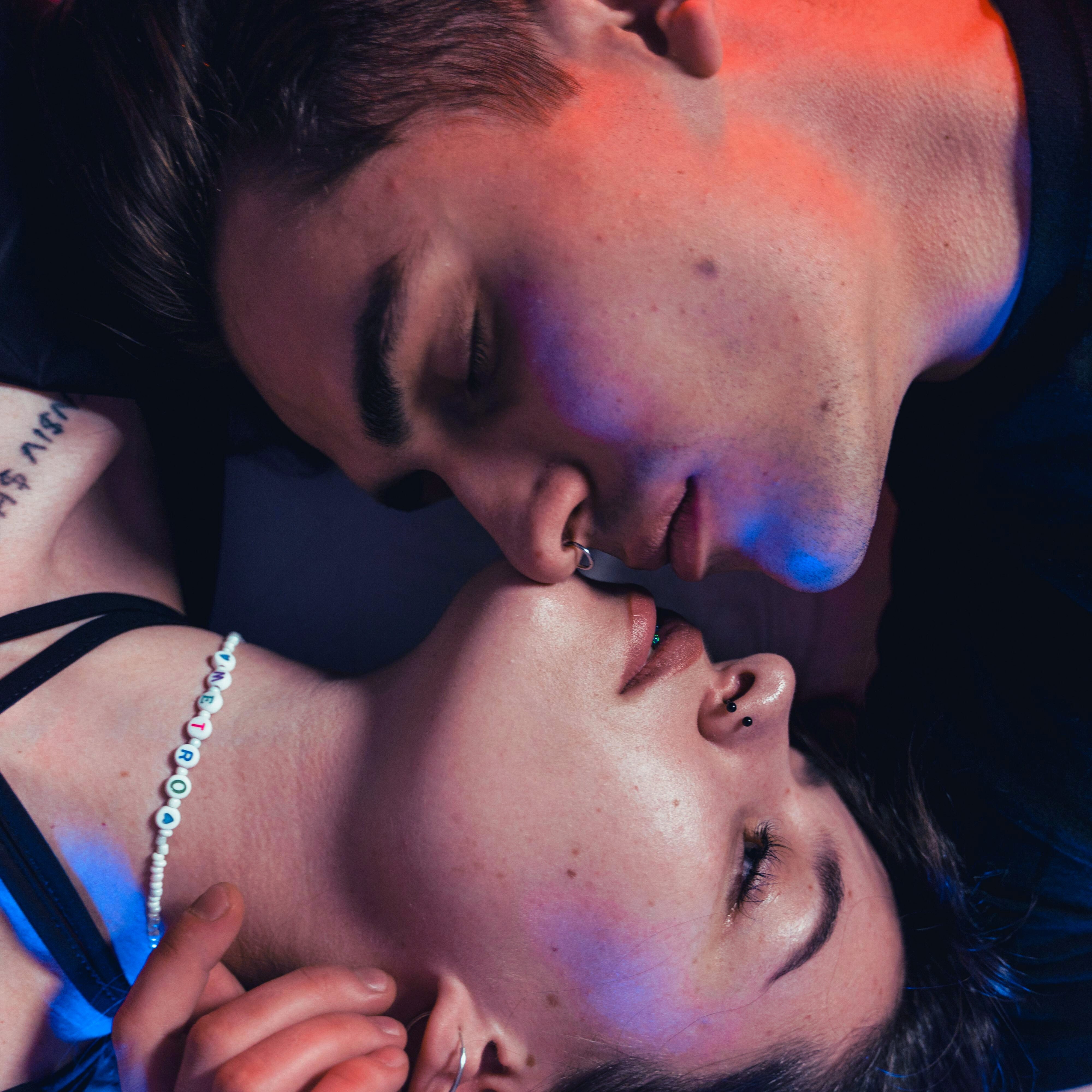 Warm, intimate-themed photo representing StreetStem’s Intimacy THCa Flower collection focused on connection and relaxation.